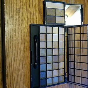 E.l.f eyeshadow bundle
